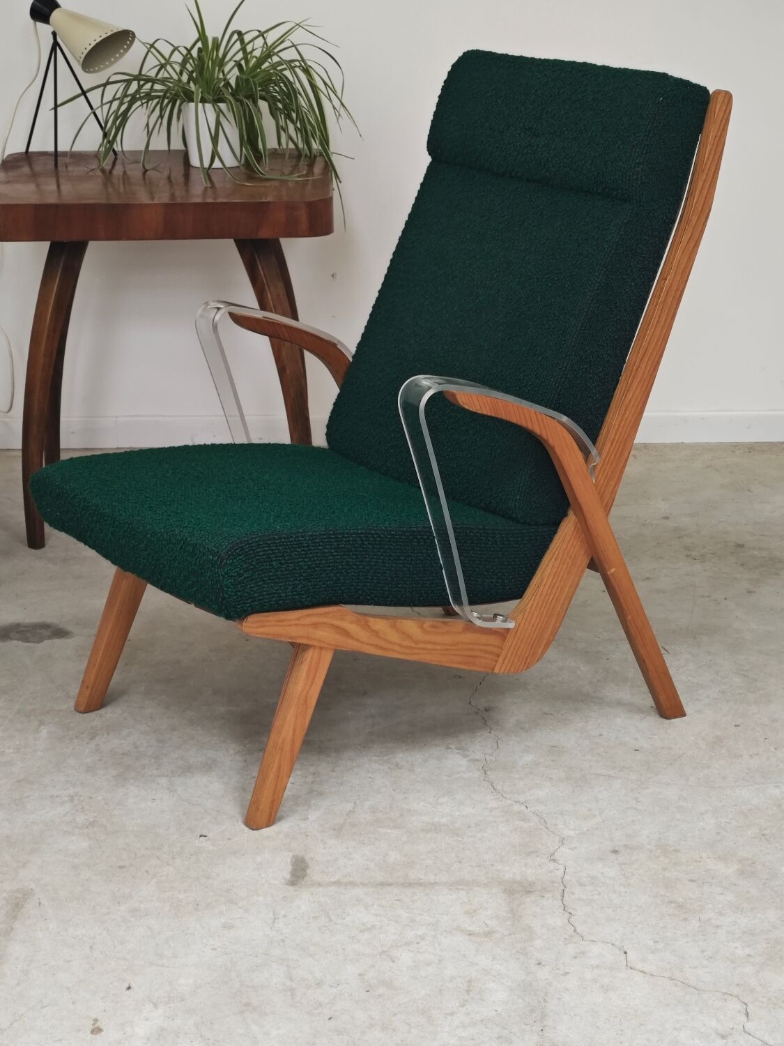 Paire de fauteuils ULUV bois et tissu vert bouclette