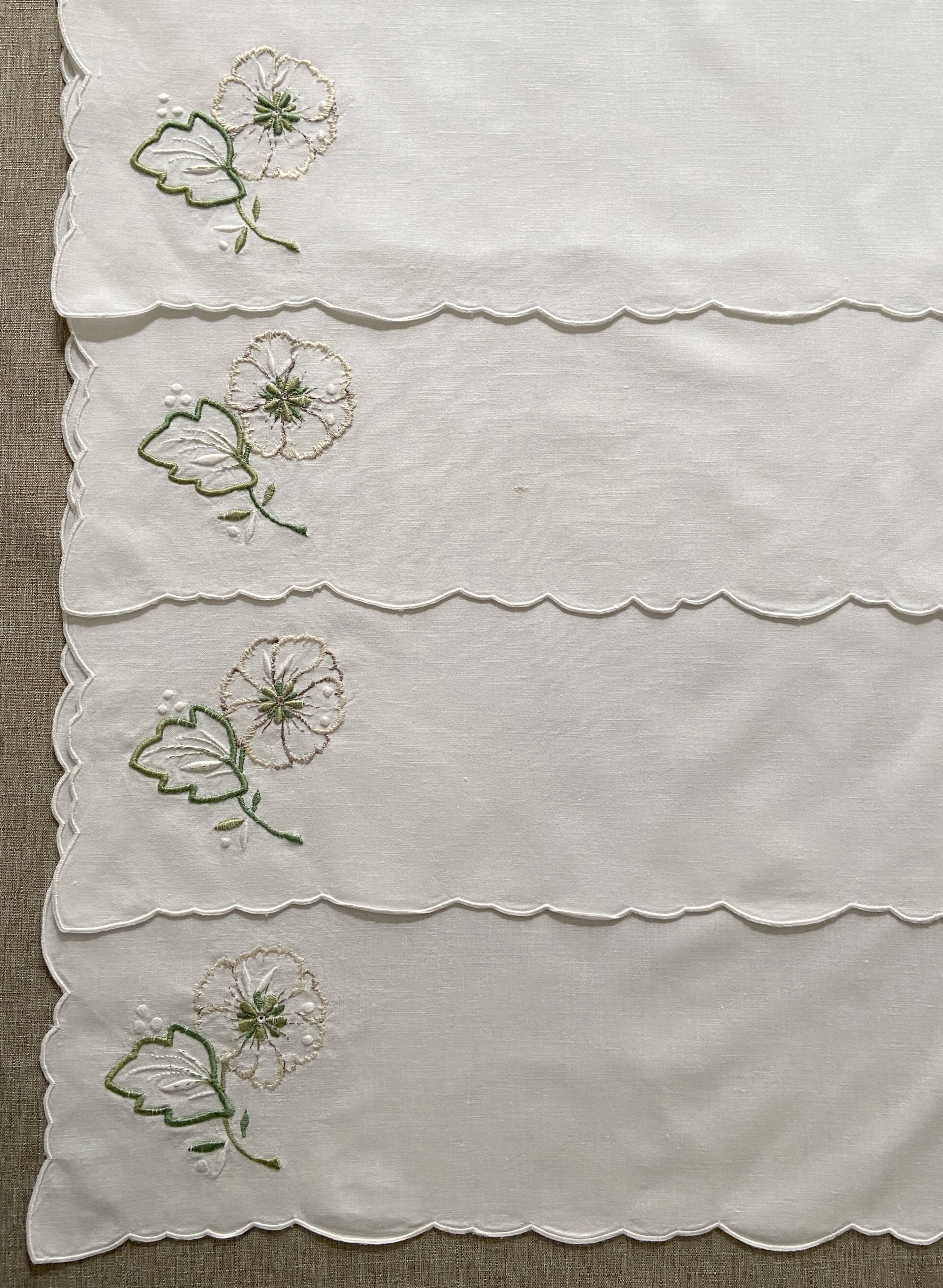 4 "Mikado Rose" Napkins