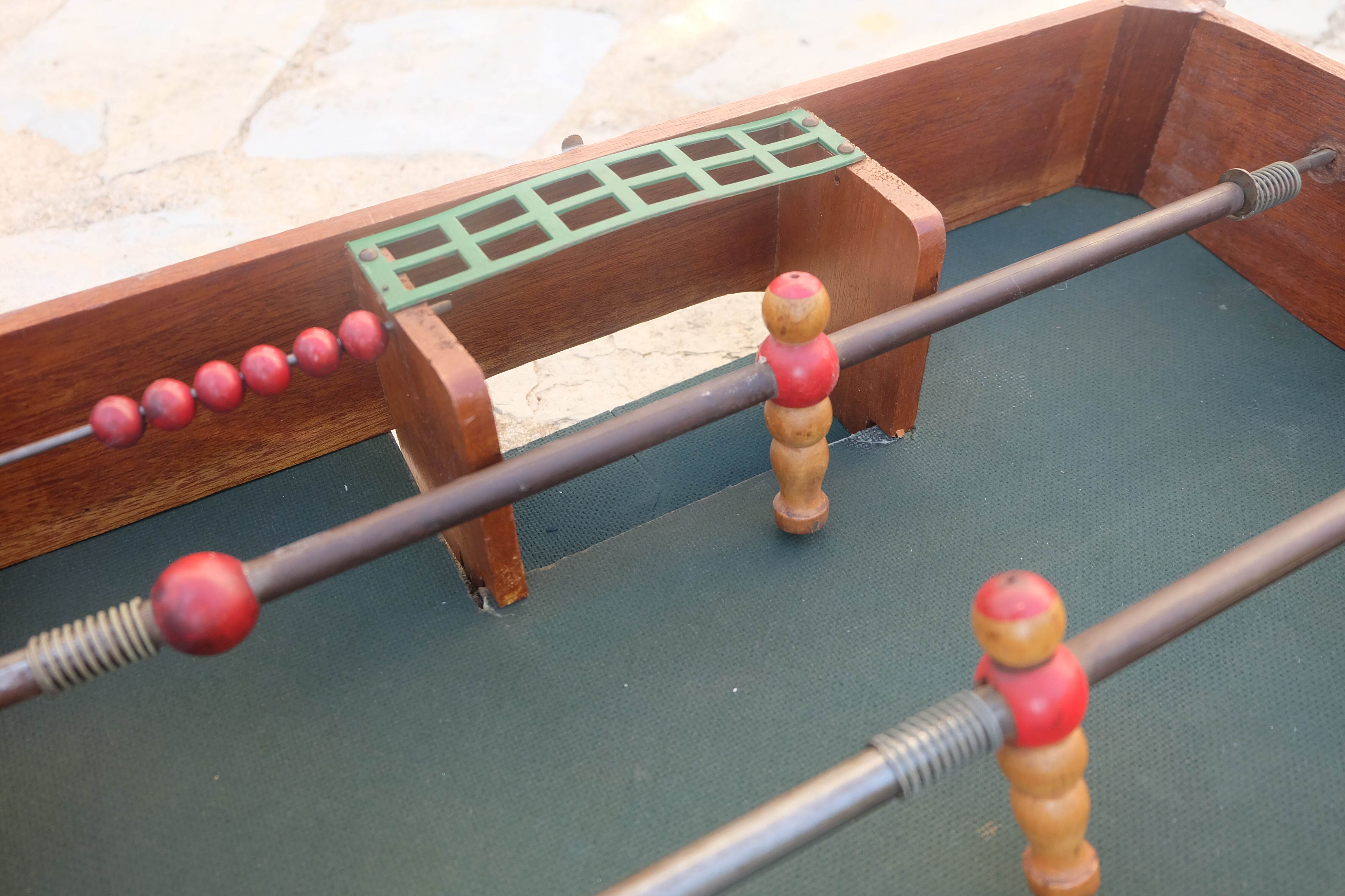 Table foot baby games