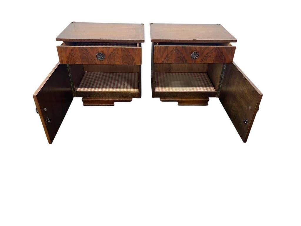 Set of 2 vintage bedside tables / mini cabinets