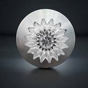 Grande lampe suspendue en aluminium contemporaine