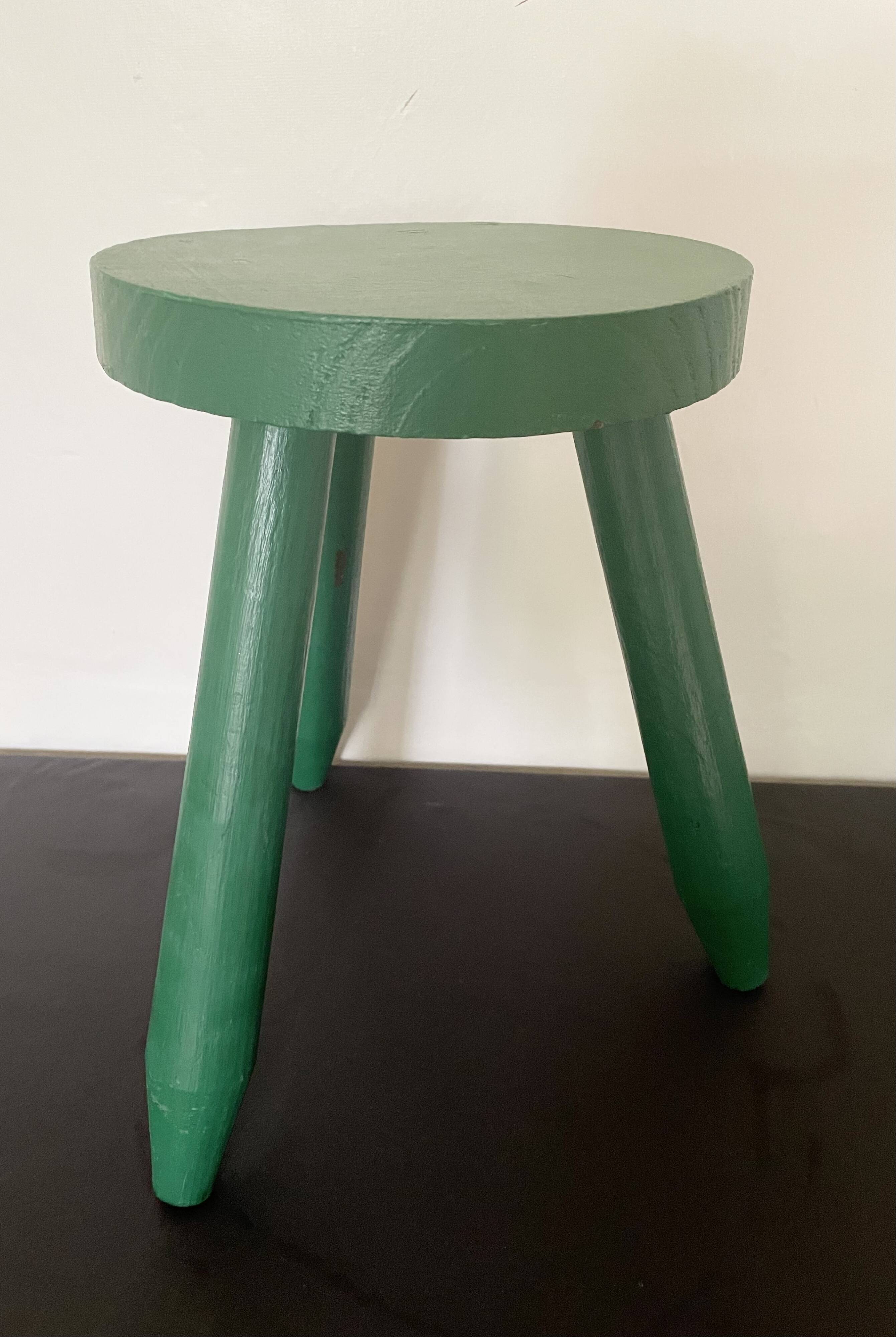 Tabouret trépied peint