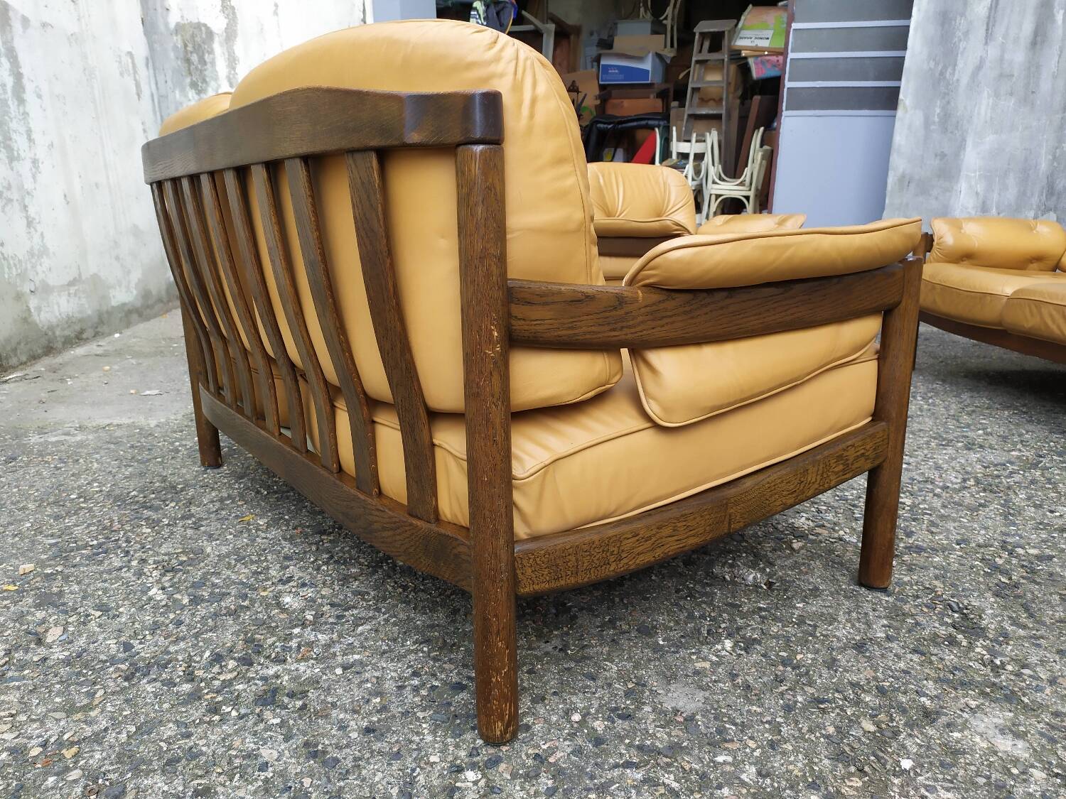 Scandinavian leather lounge