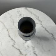 Vase métallique