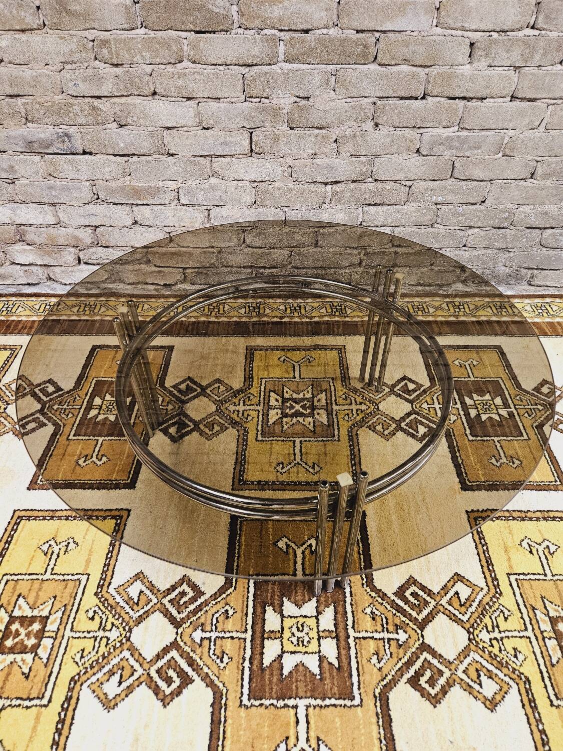 Table basse ronde verre fumé 1970