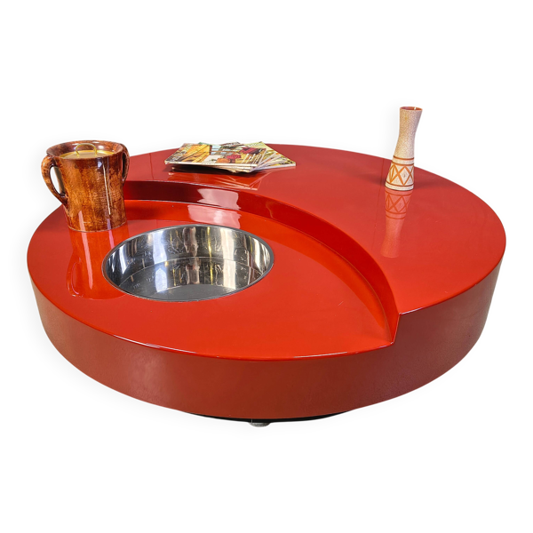 Table basse tournante vintage en laque rouge par Willy Rizzo, années 1970.