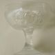 Coupes à dessert sur pied vintage en verre moulé – motifs fruits