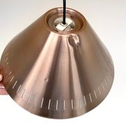 Suspension vintage rouge cuivre aluminium perforaté