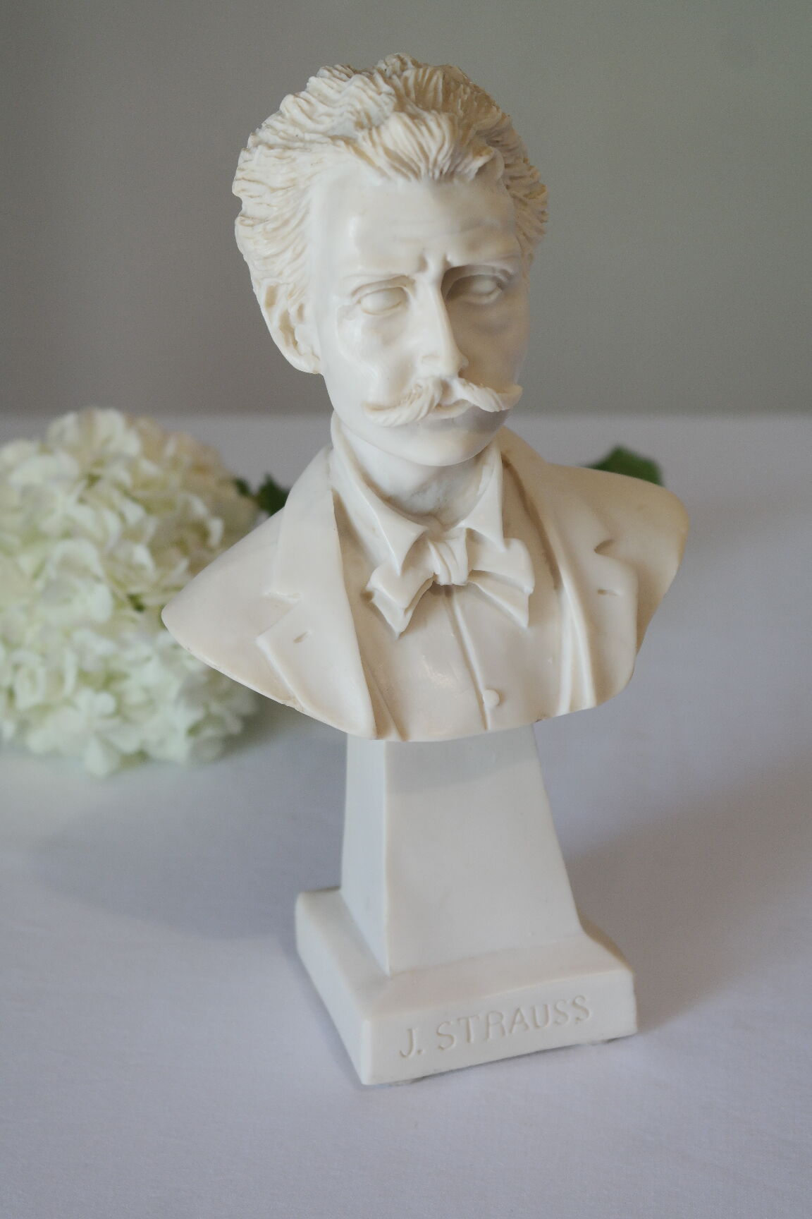 Bust J.Strauss XXth