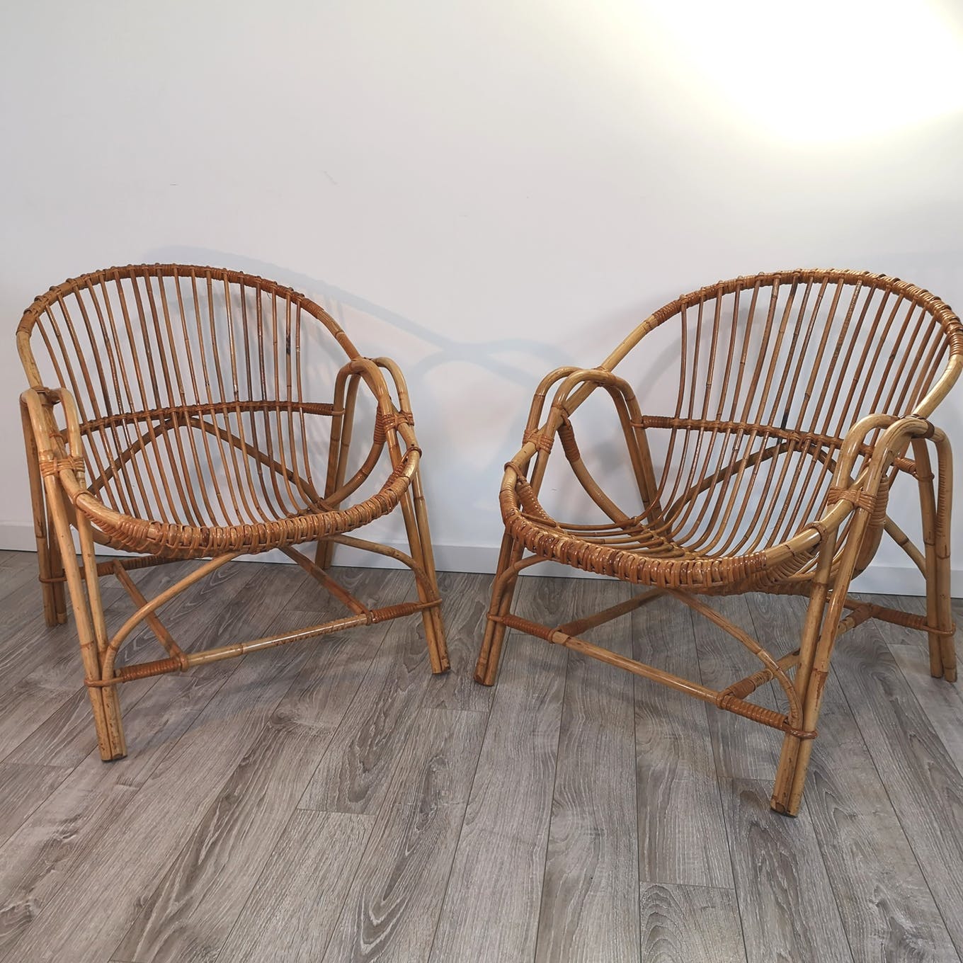 Deux fauteuils en rotin