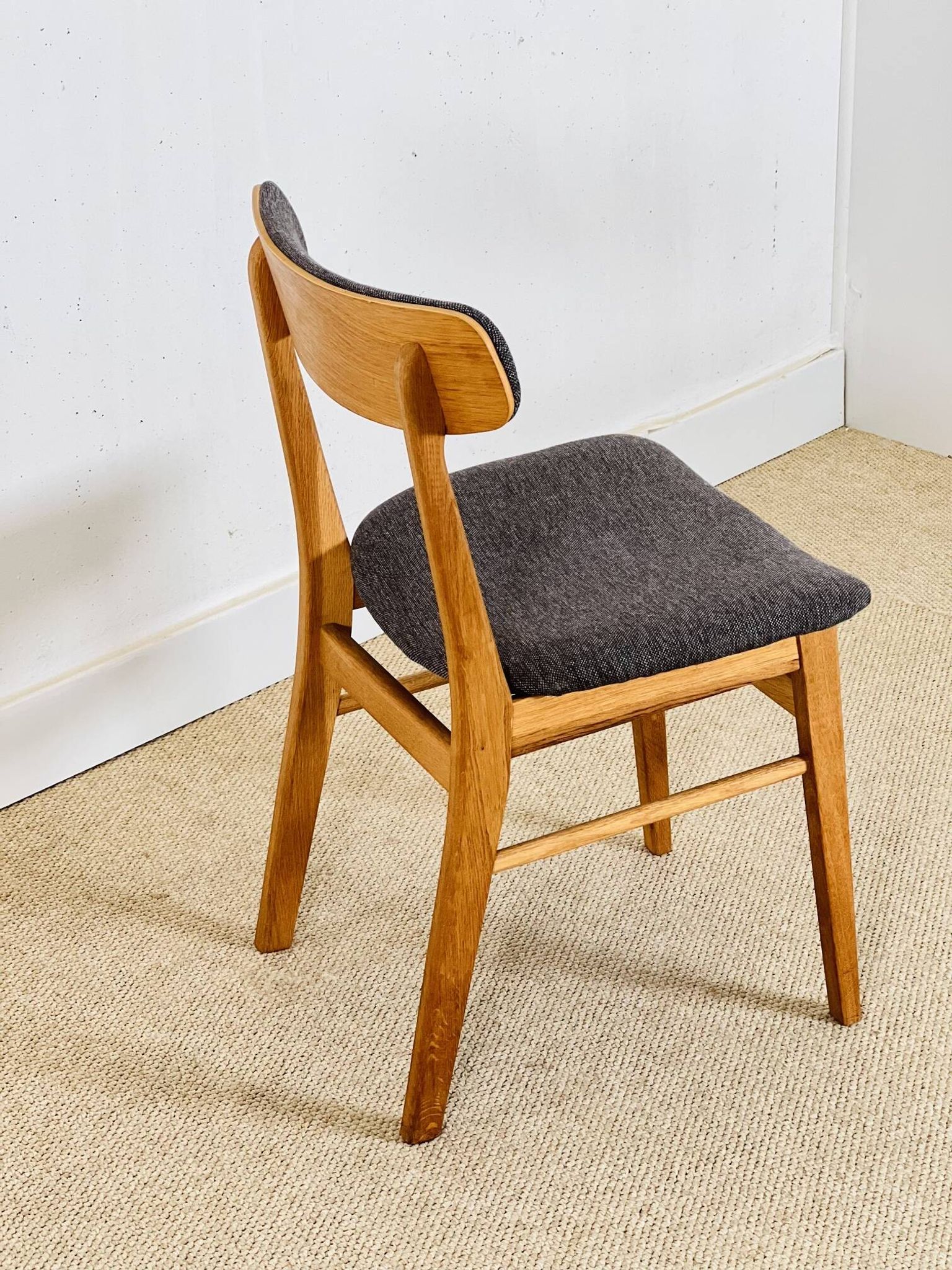 Ensemble de quatre chaises Farstrup danoises en chêne