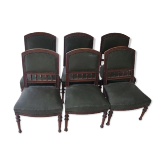 6 chaises style anglais en acajou recouvert de simili cuir vert.