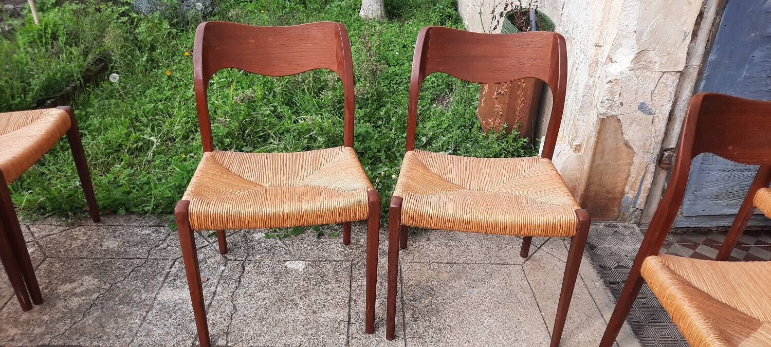 6 Scandinavian chairs