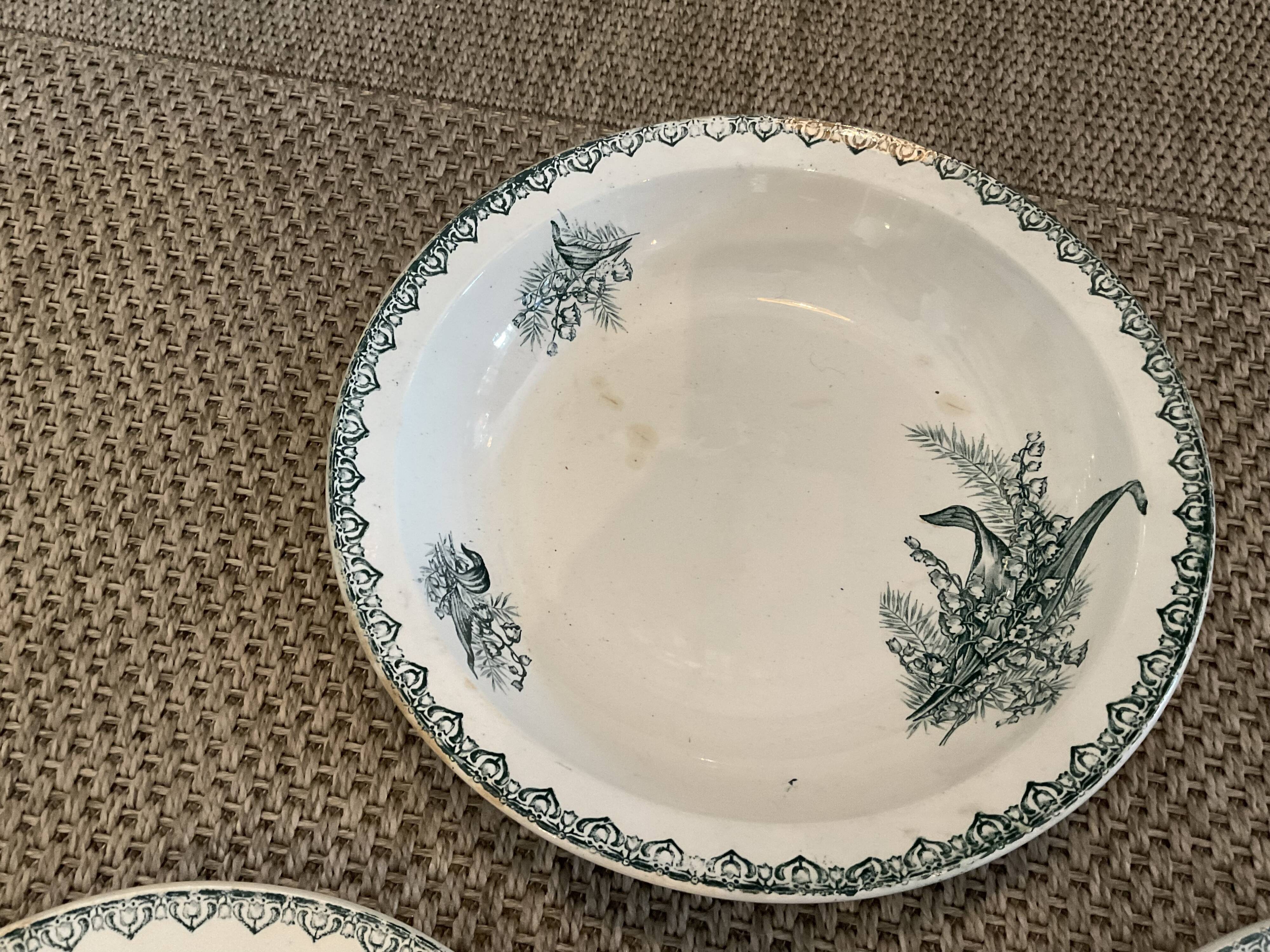 3 dishes model lily of the valley, Saint Amand and hamage