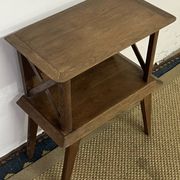 Table de chevet à croisillons, pieds compas vintage