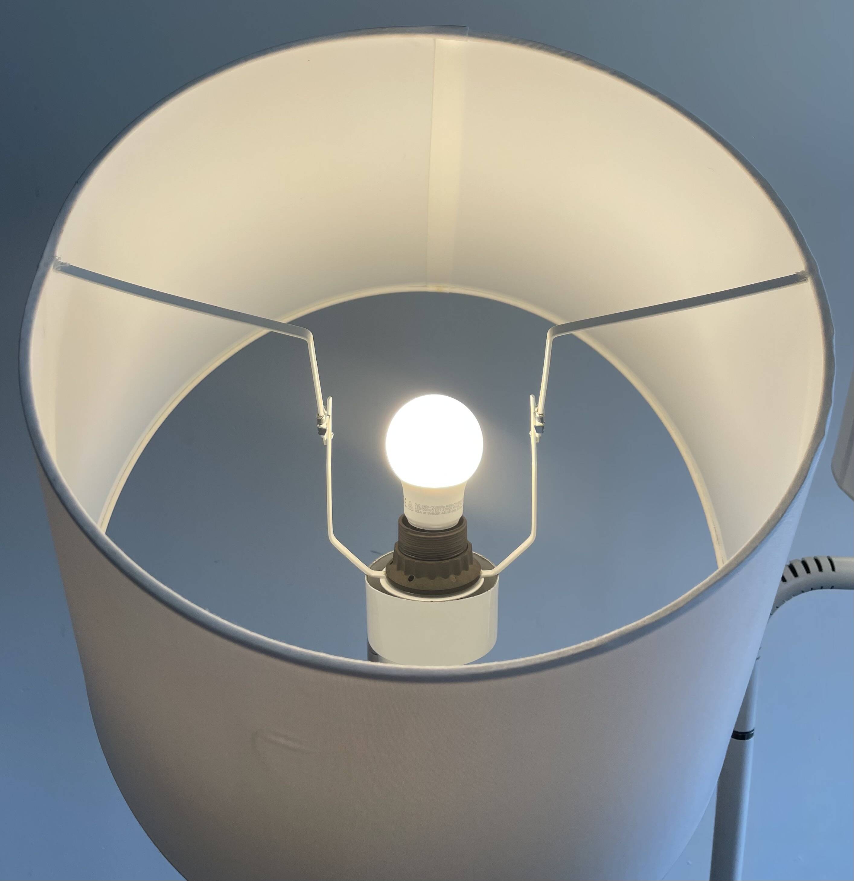 Set of two white Artifort 270 retro, standing lights