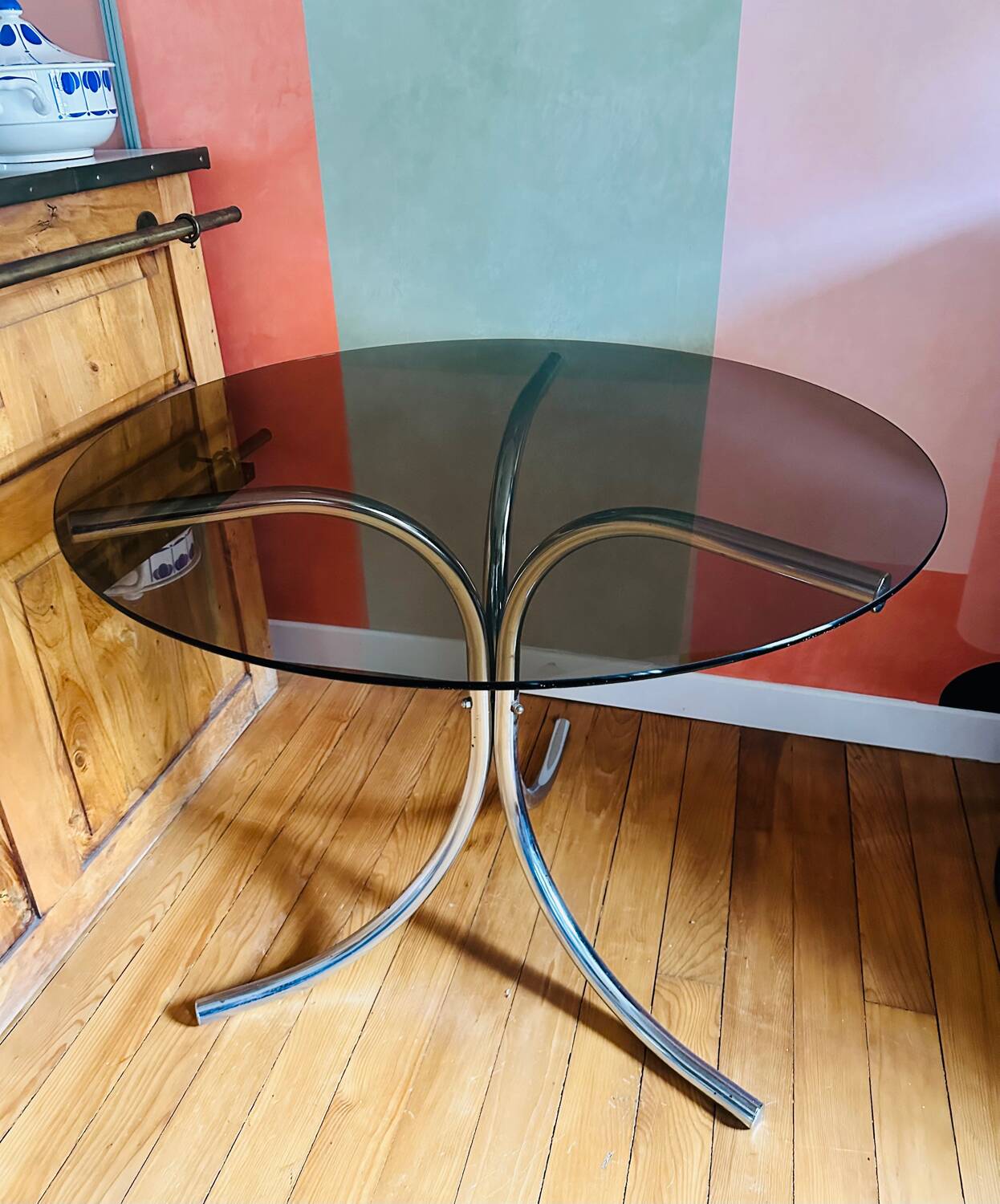 Vintage Mid-Century round table