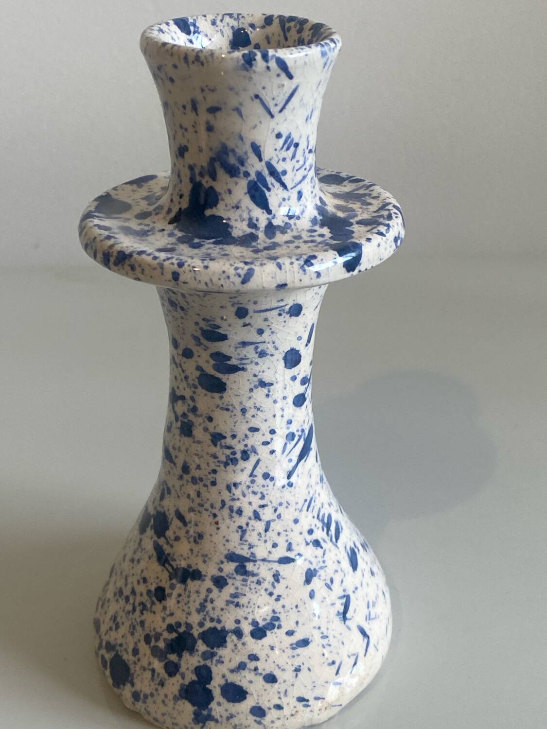 Chicago candle holder