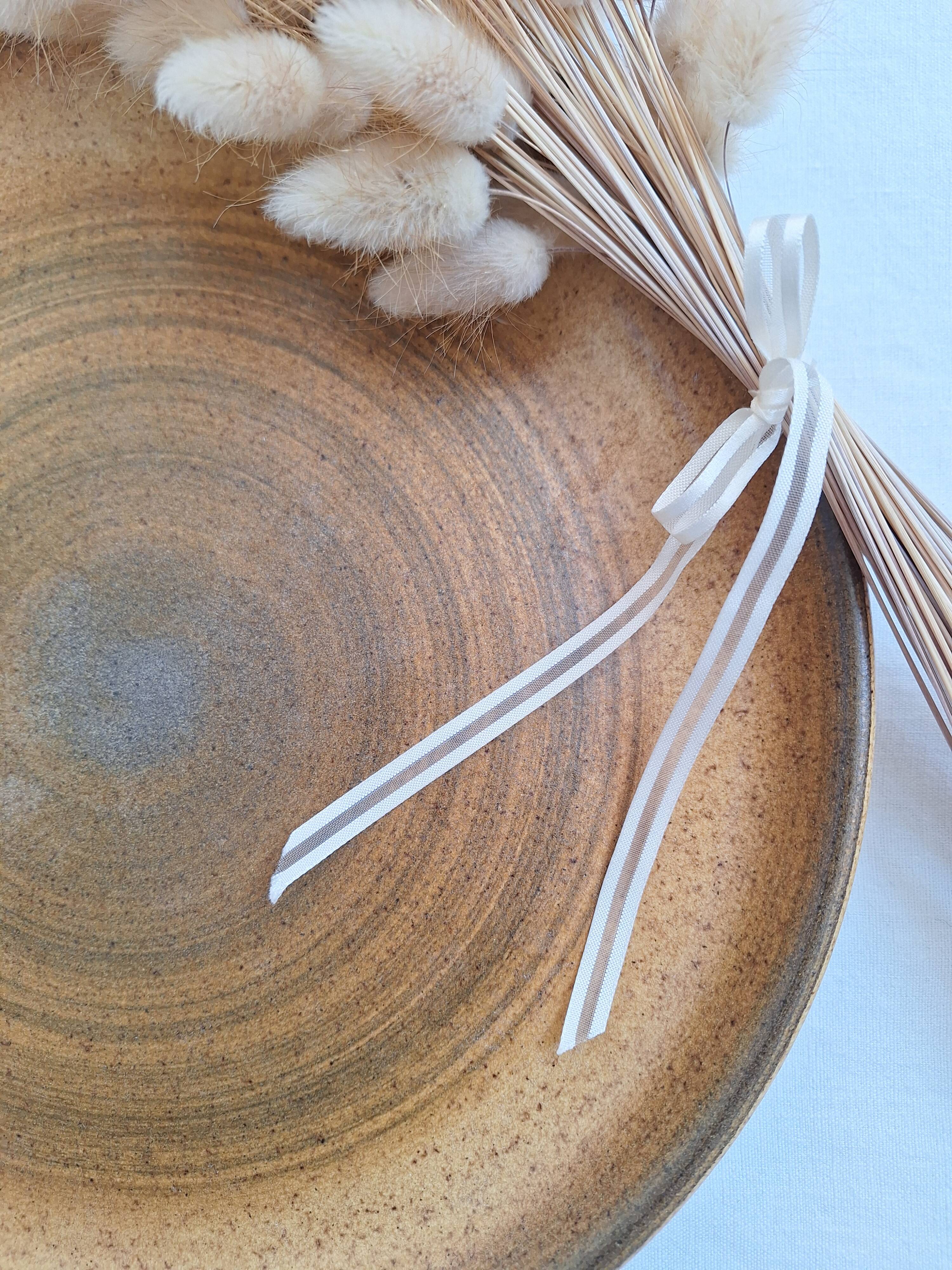 Longchamp round stoneware dish