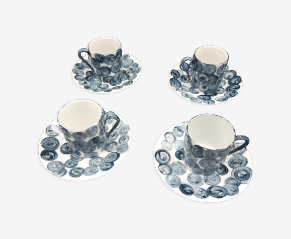 Service tasses à café et soucoupes en céramique lot de 4. Blanches et bleu marine