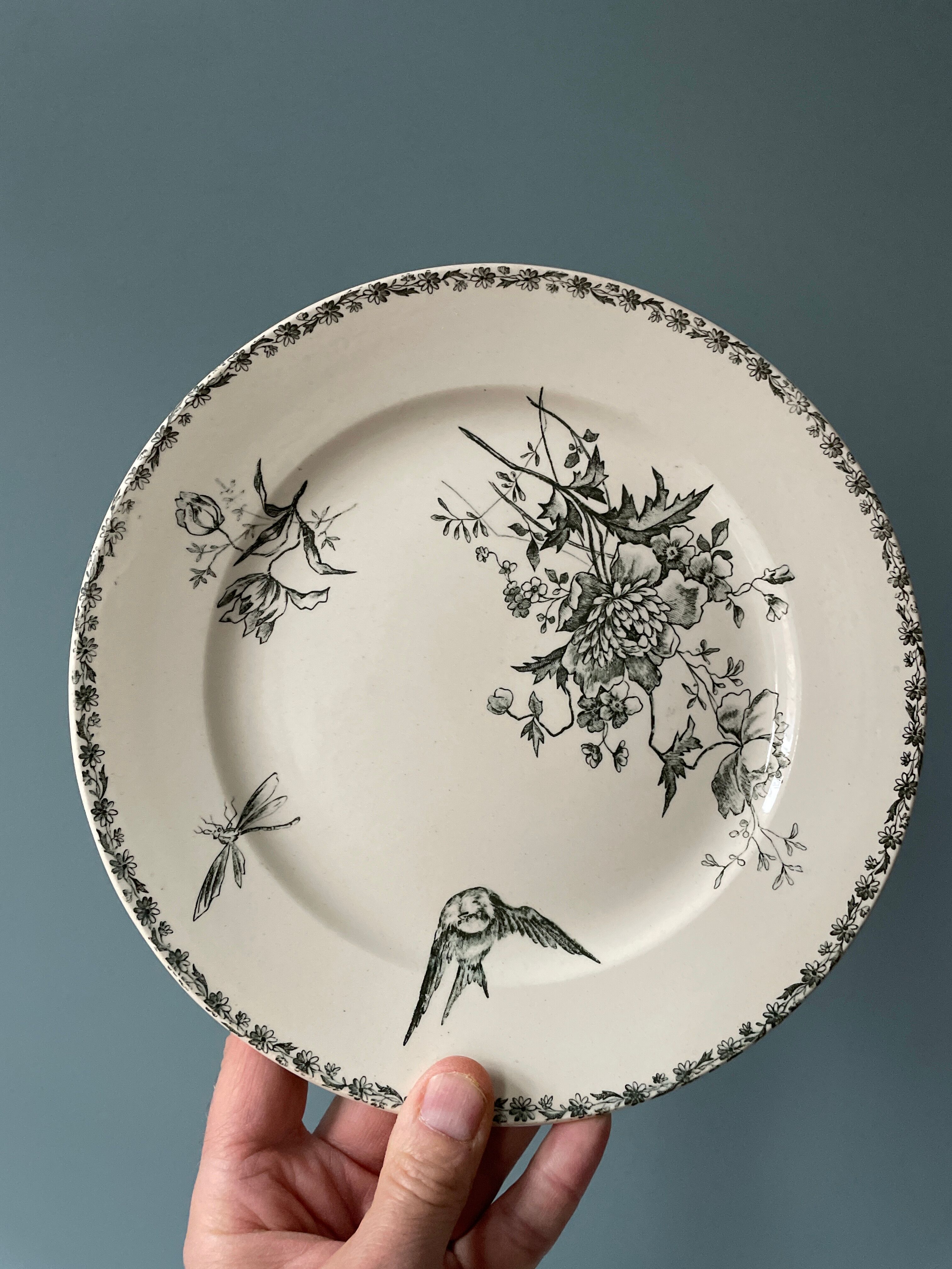 Set of 9 flat plates Terre de Fer XIXth Grand Dépôt E.Bourgeois