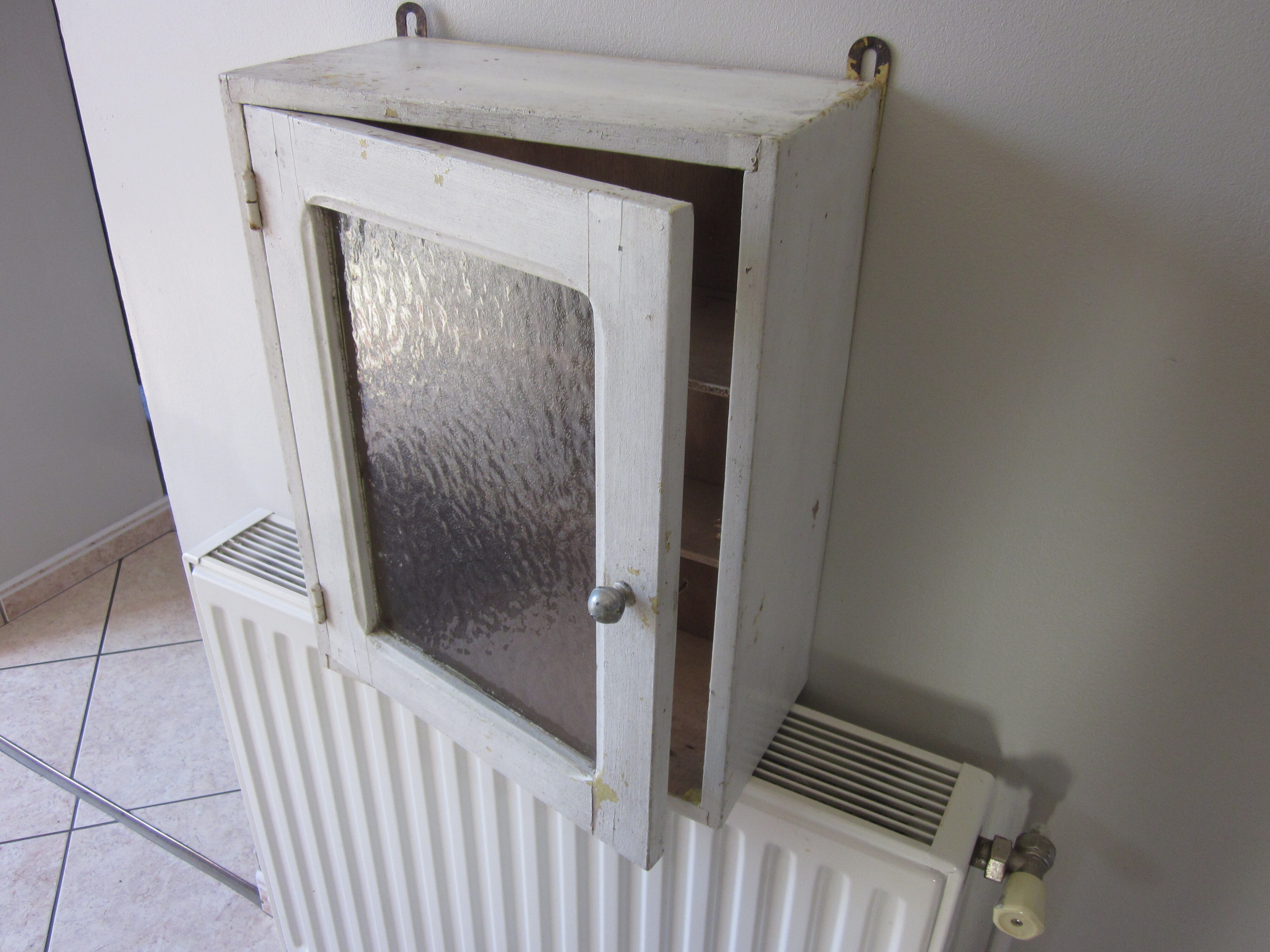 Toilet cabinet