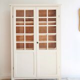 Armoire vitrée parisienne