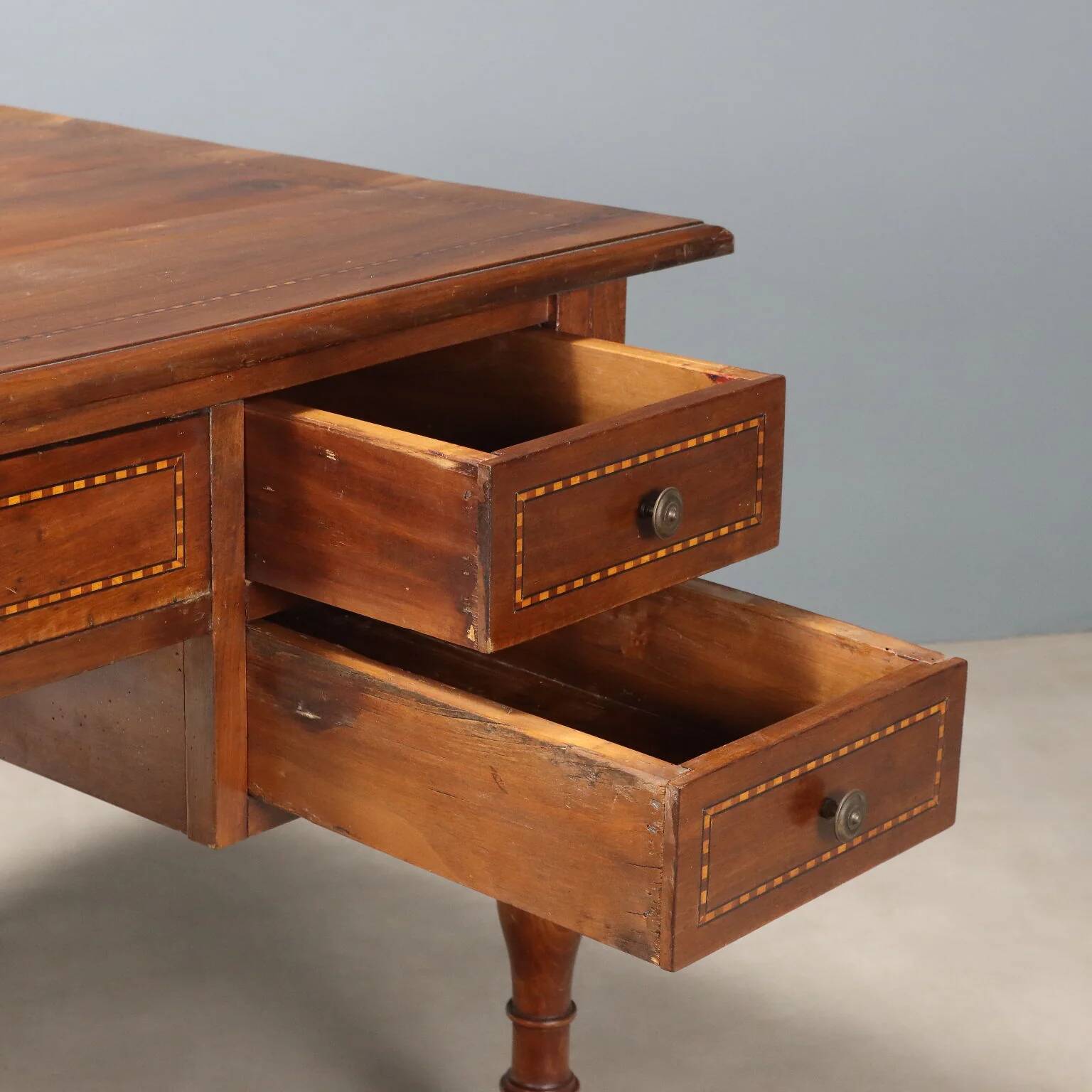 Antique writing desk in walnut, Italy, 20th century