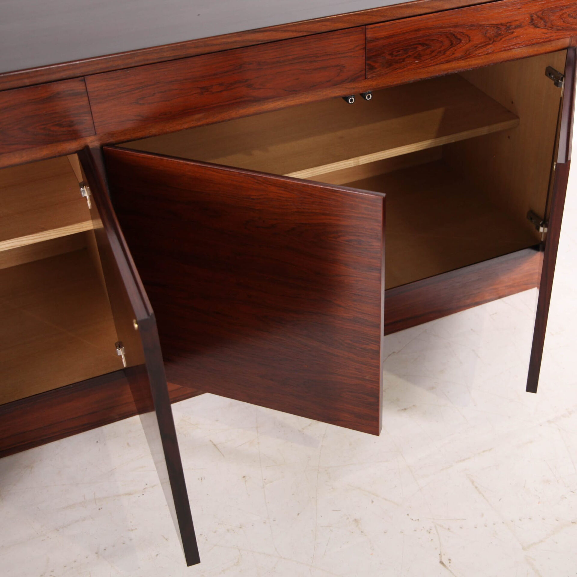 Enfilade in Rio rosewood