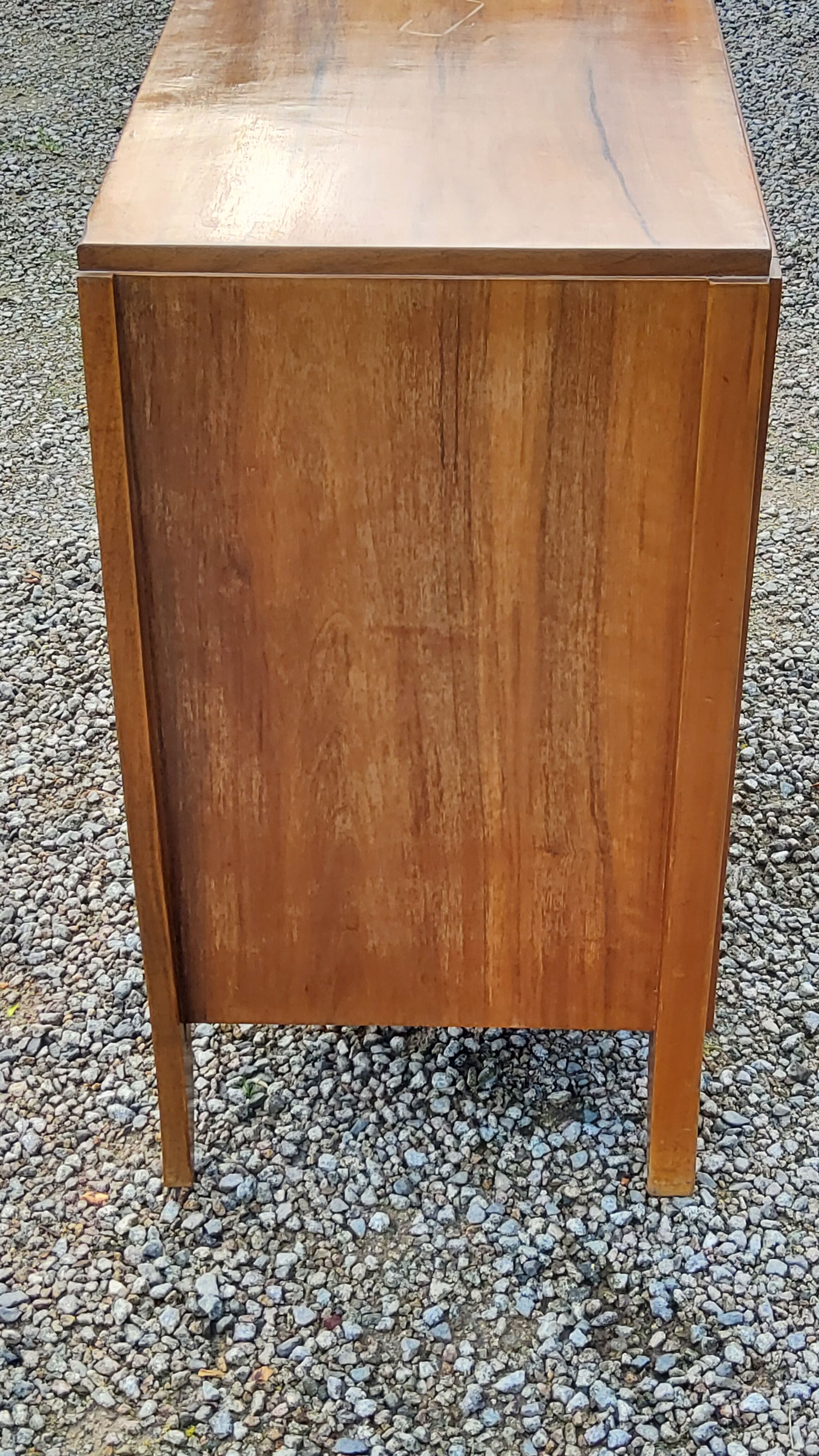 Chest of drawers from the 40s/50s in golden blond walnut 3 drawers feet compass