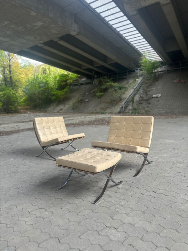 Ensemble 2 fauteuils et ottoman Barcelona-Alivar-80’s