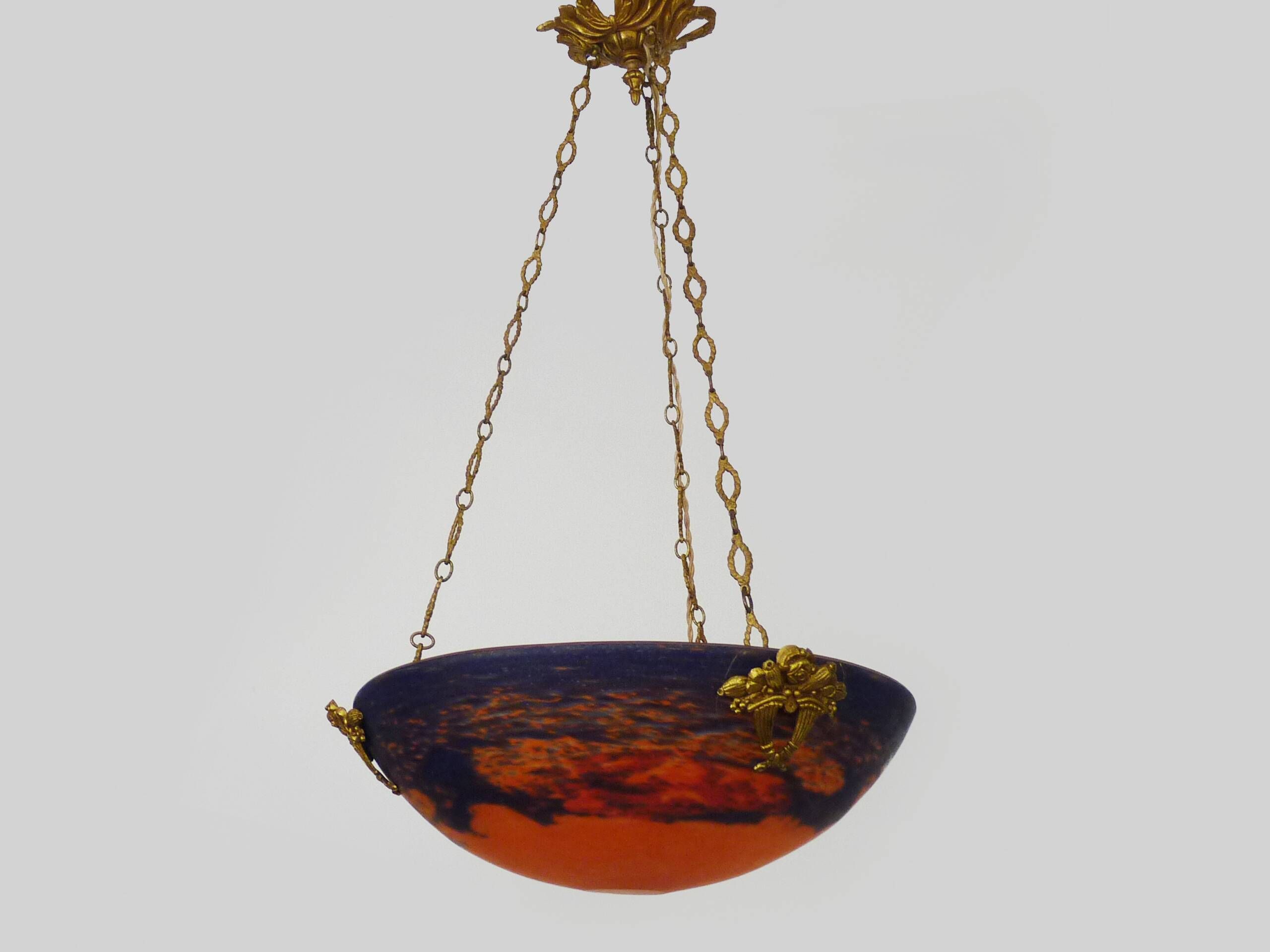 Art Deco 1 Feu Noverdy France basin pendant light in marmoreal glass paste