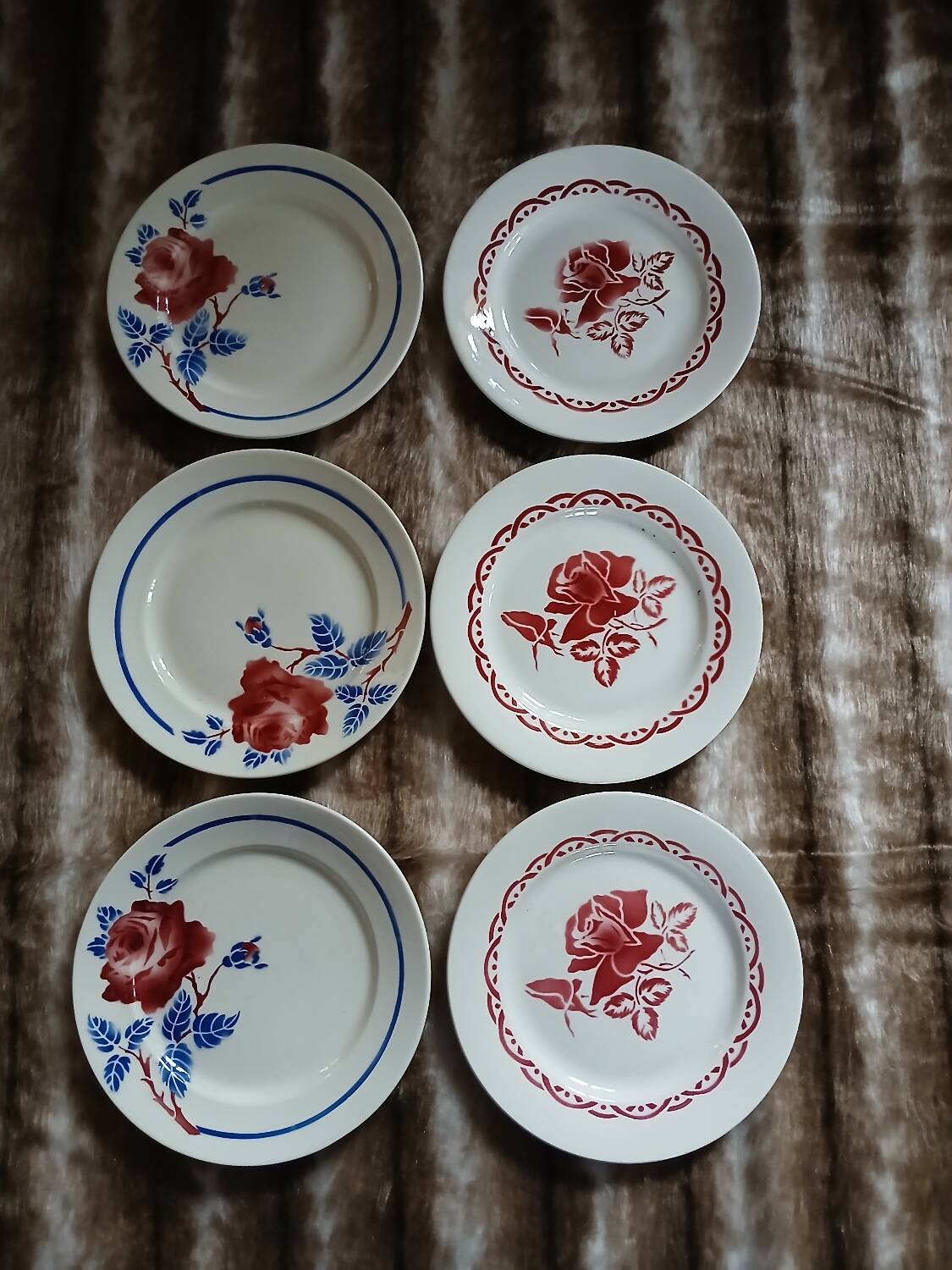 6 mismatched antique flat plates