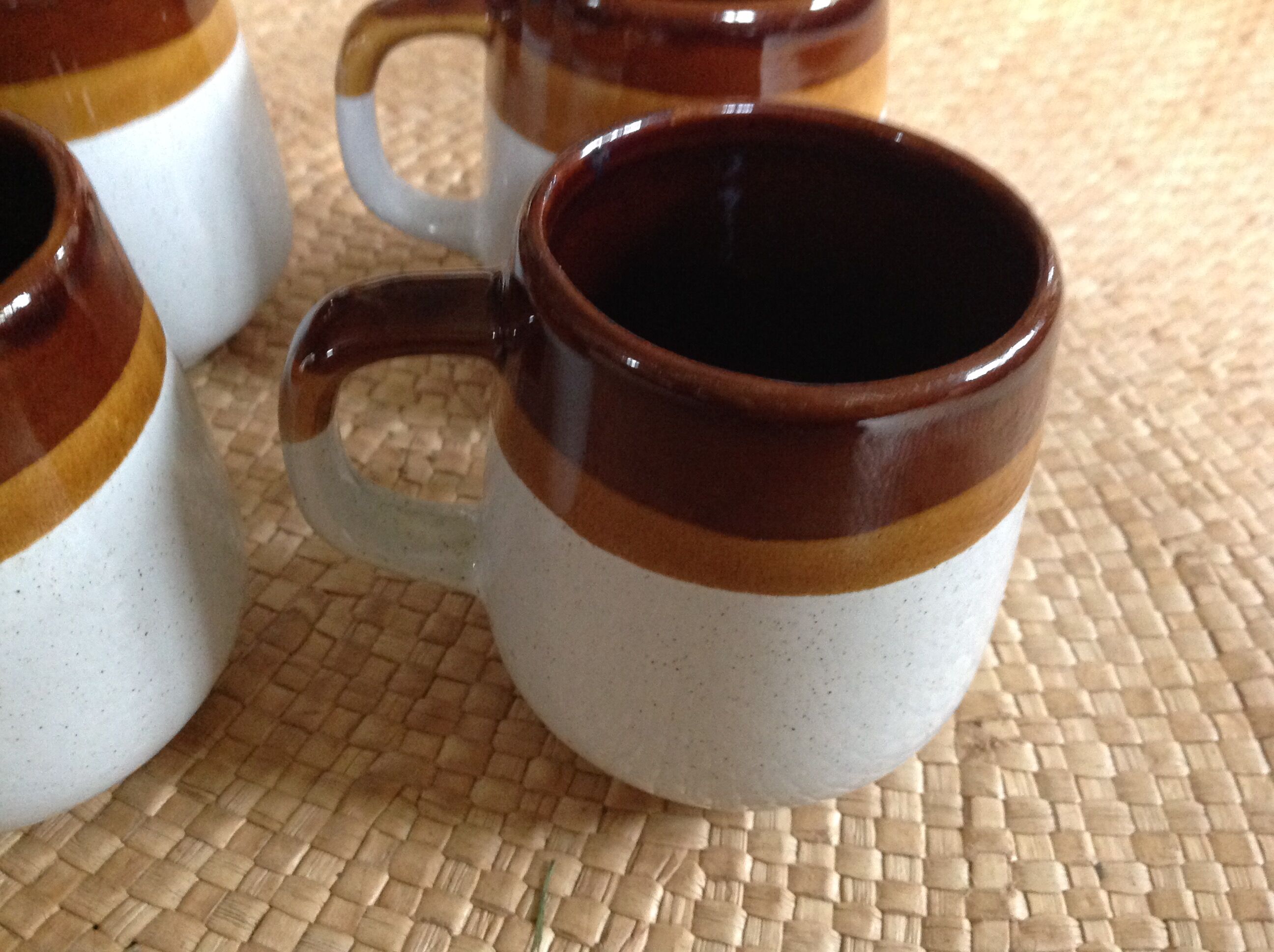 Lot of 4 mugs