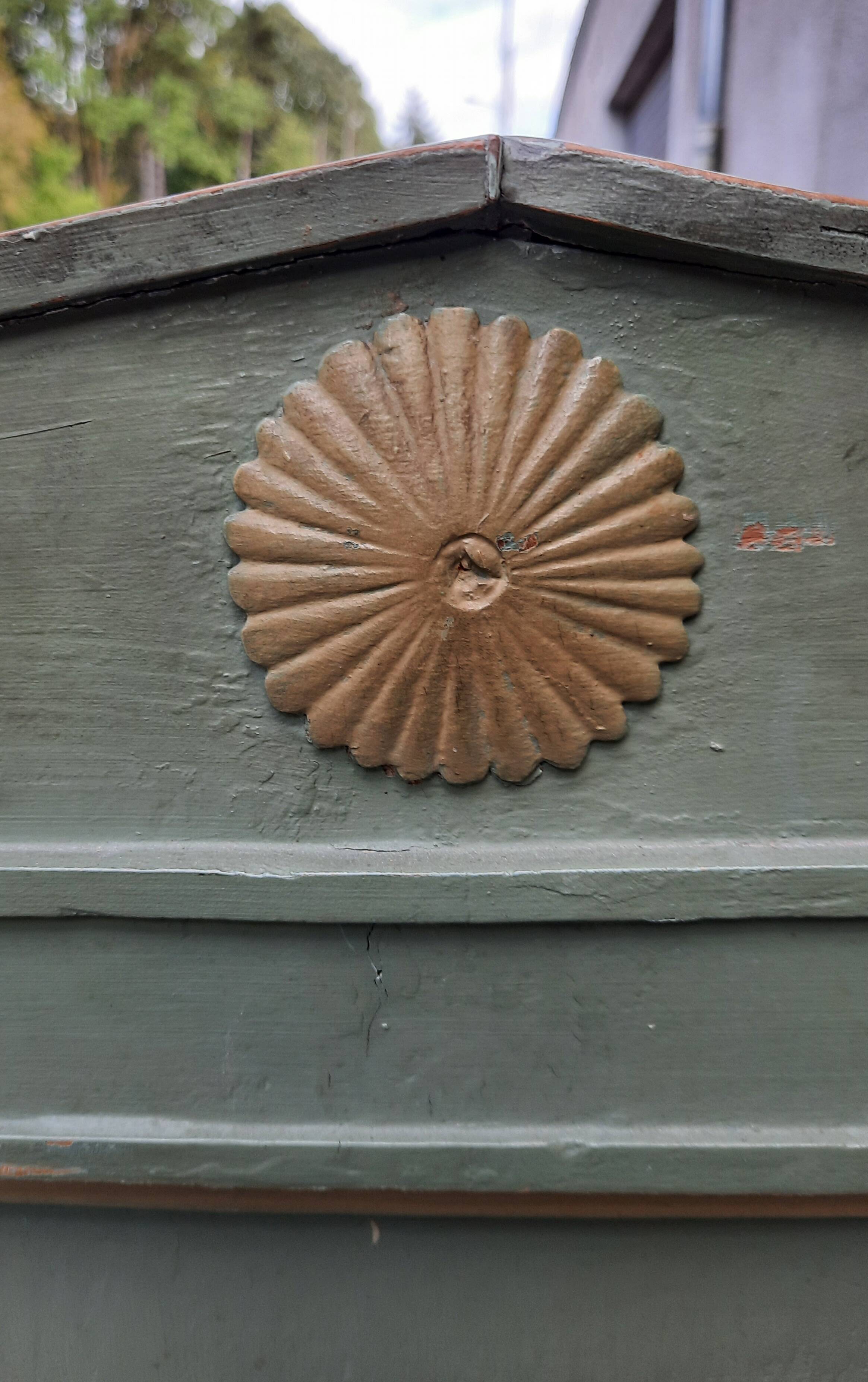 Lit en bois laqué directoire