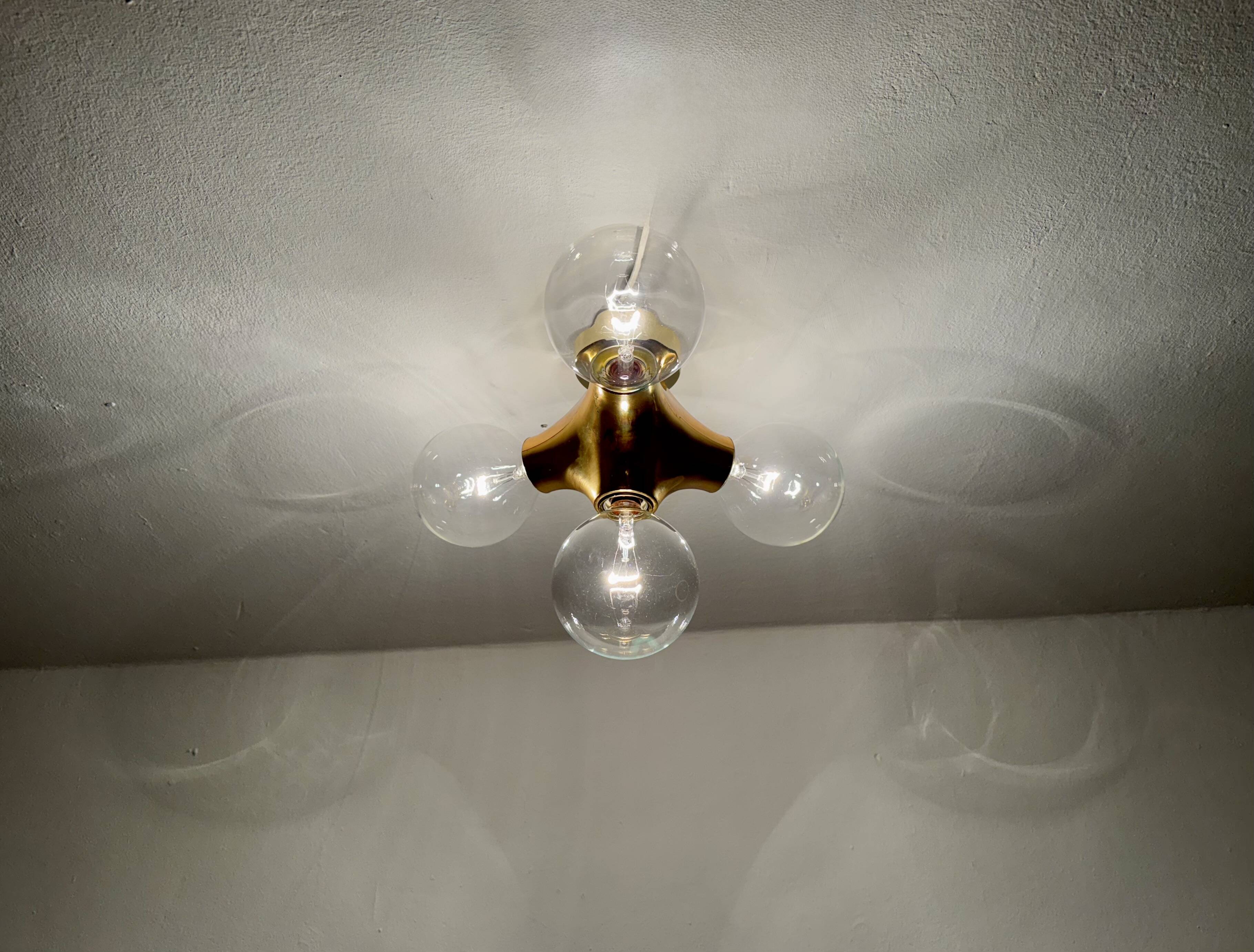 1 des 2 lampes encastrées Sputnik Gemini par Gebrüder Cosack