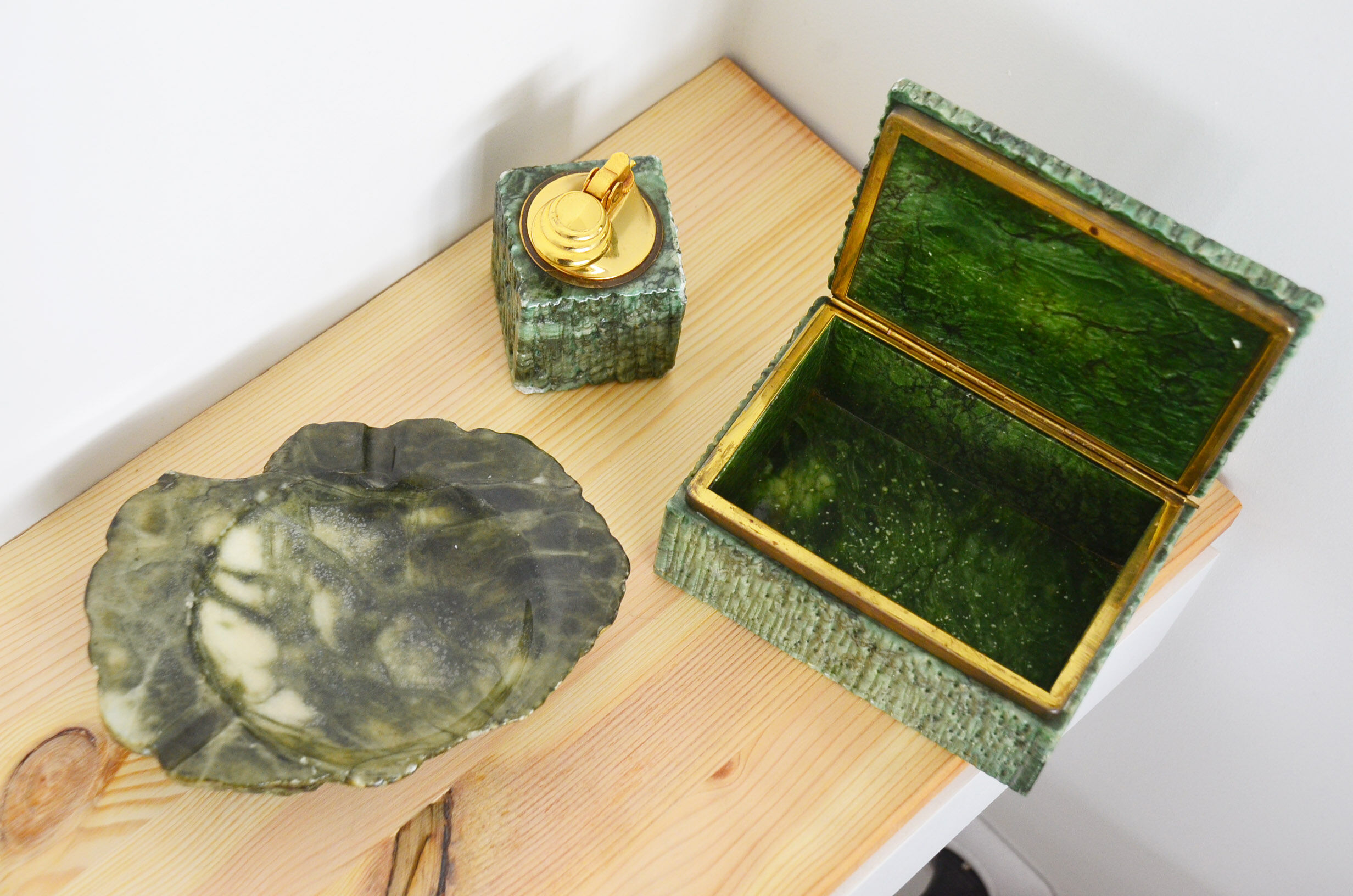 Cigar and tobacco box in alabaster and brass 1970