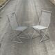 Paire de chaises Wire Till Behrens design annees 80