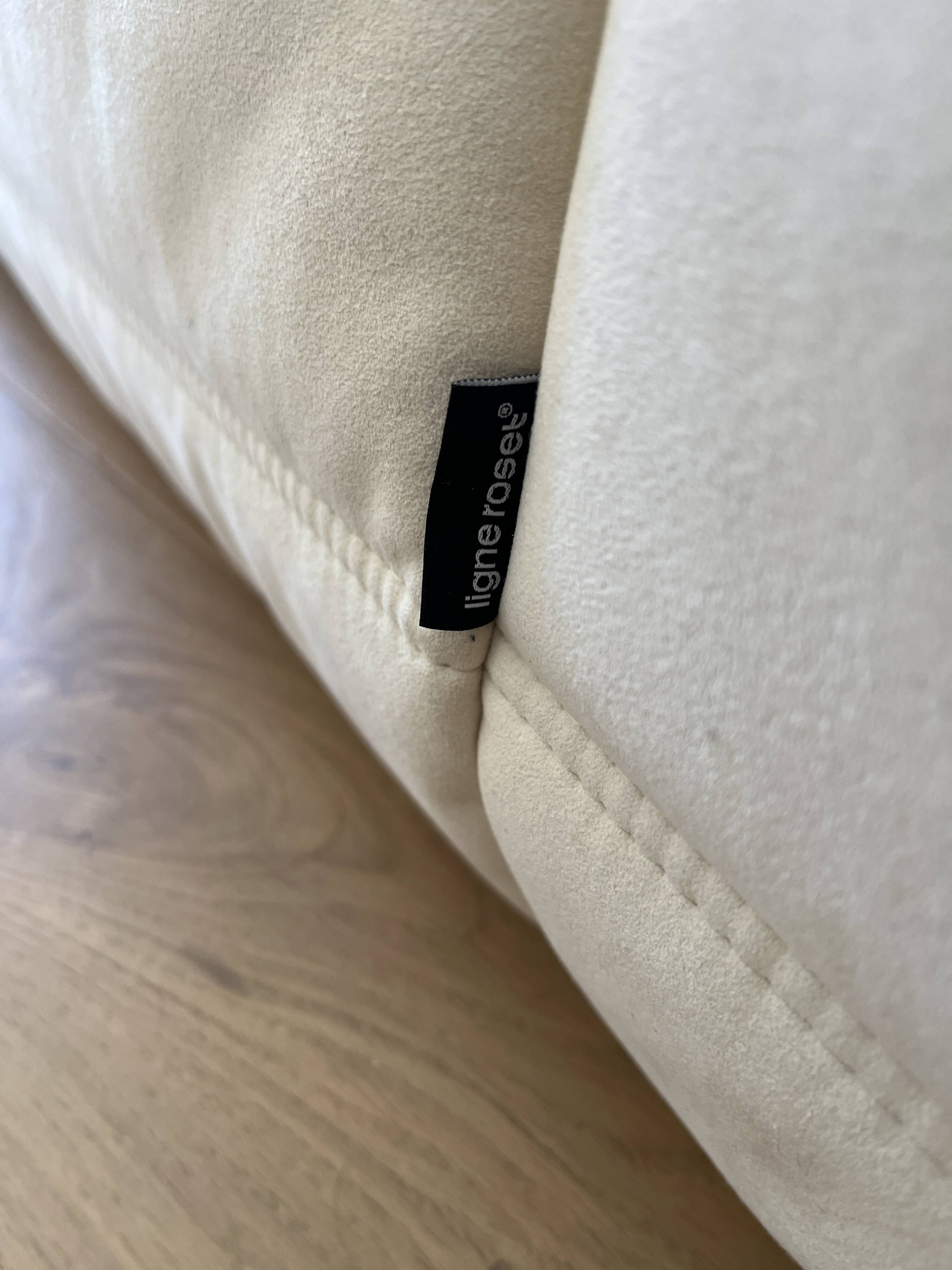 Canapé Togo Ligne Roset Neuf 3pl Alcantara Eggshell