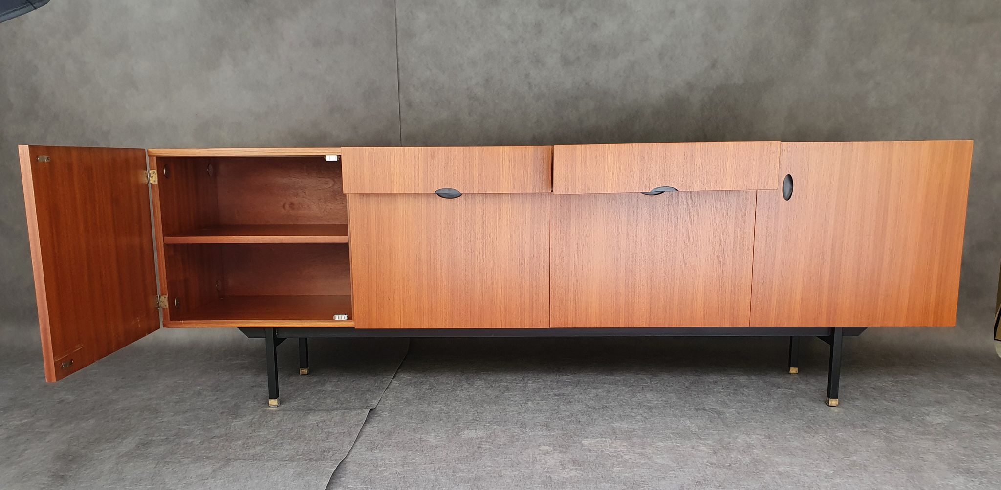 Minimalist mahogany veneer row by Paul Geoffroy 1960s