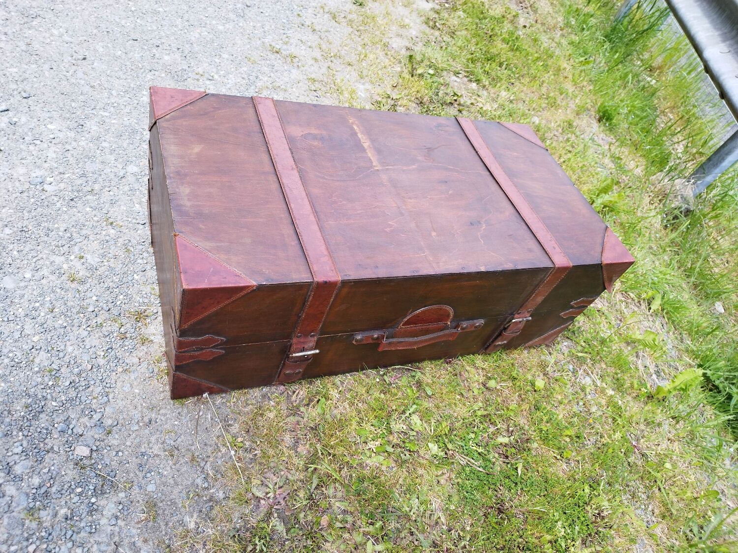Furniture trunk wood coffee table shelves library suitcase