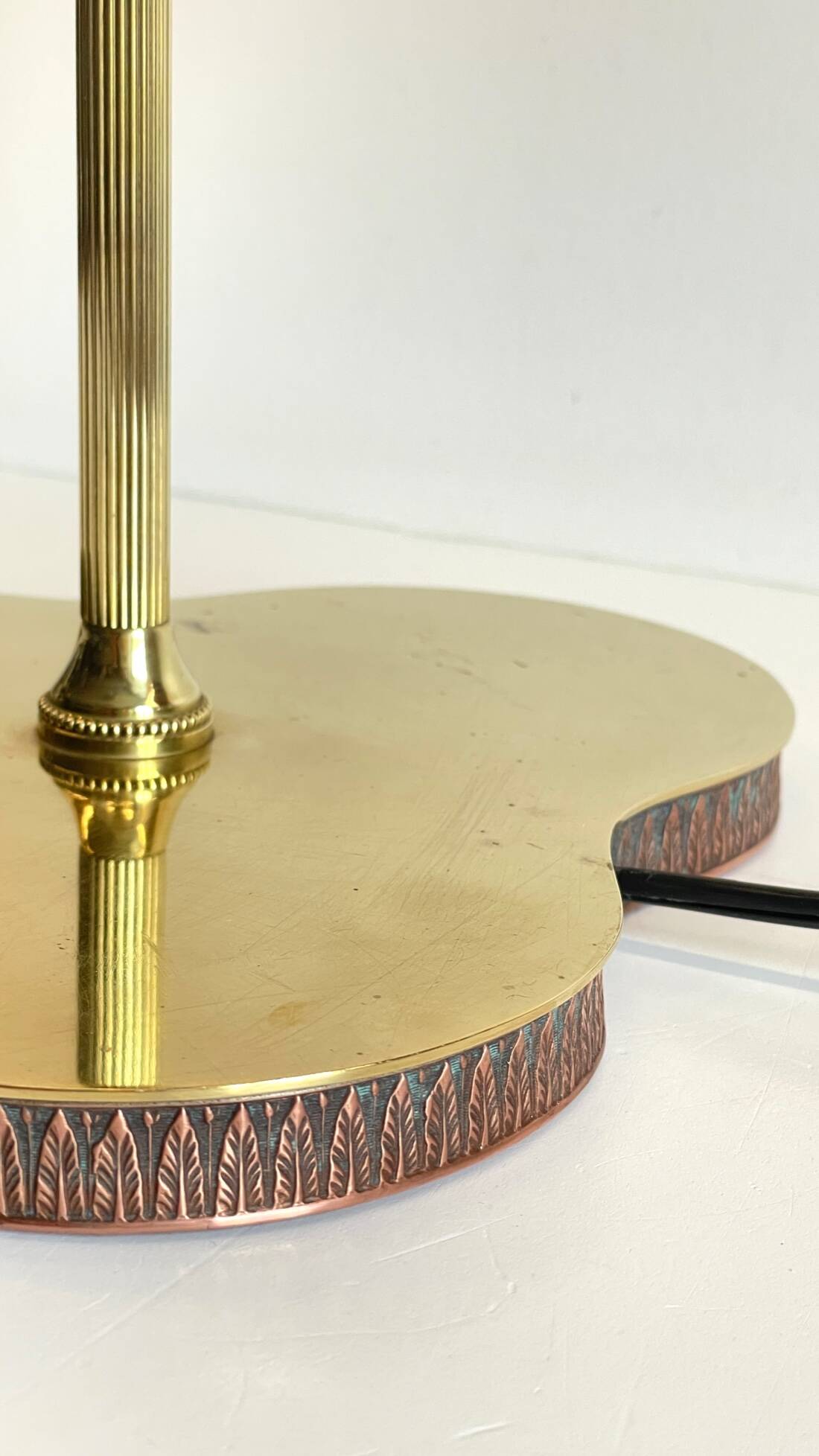 Solid brass vintage clover lamp