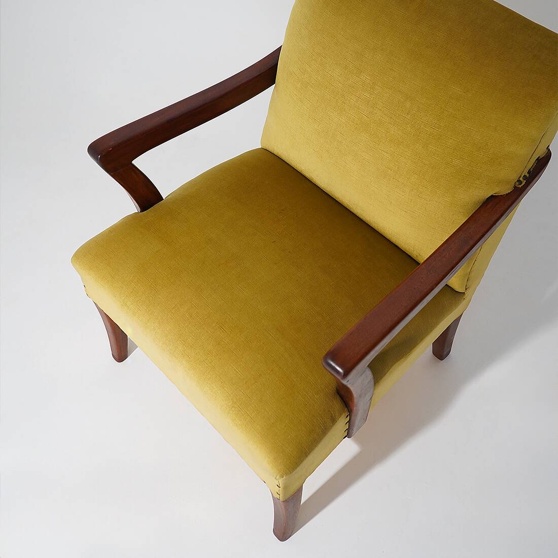 Paire de fauteuils en velours, années 1950