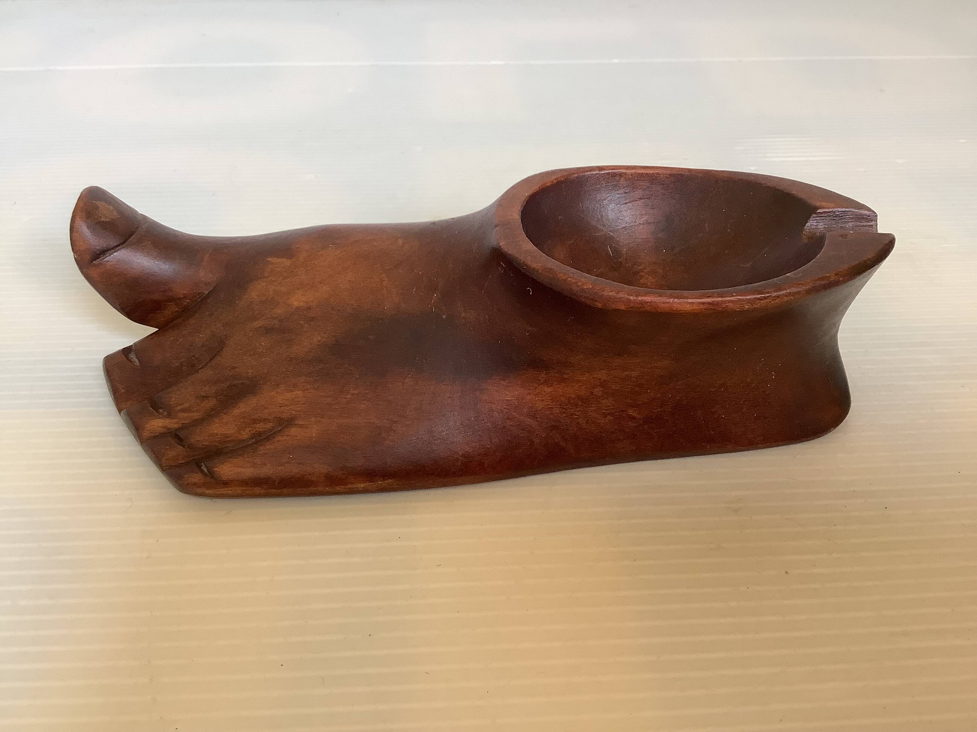 Wooden ashtray empty pocket ring sizer