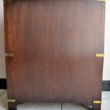 Commode de campagne ancienne de style militaire