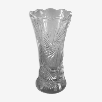 Vase en verre ciselé transparent bord ondulé