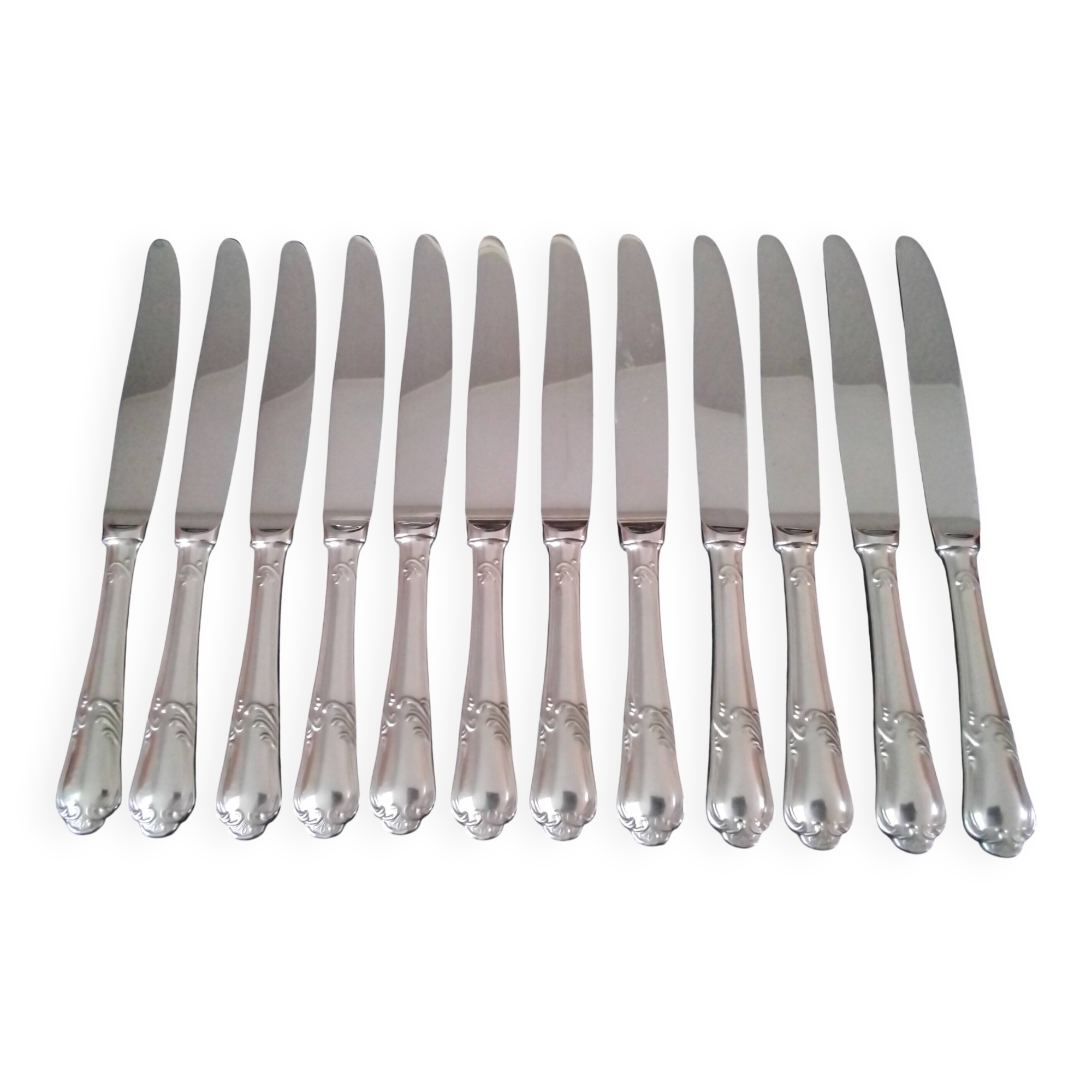 12 Guy Degrenne Rocaille Pattern Table Knives