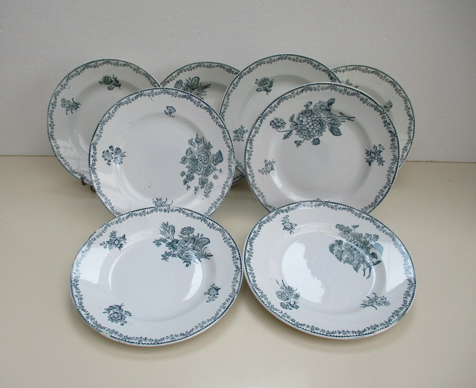 Terre de fer Saint Amand Hamage plates