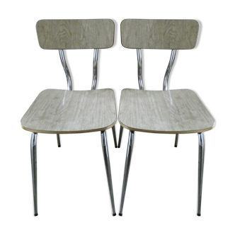 Pair of chairs in Formica effect wood veins and golden singing
