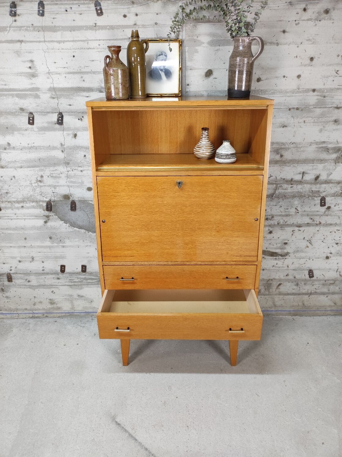 Secretary vintage feet compass